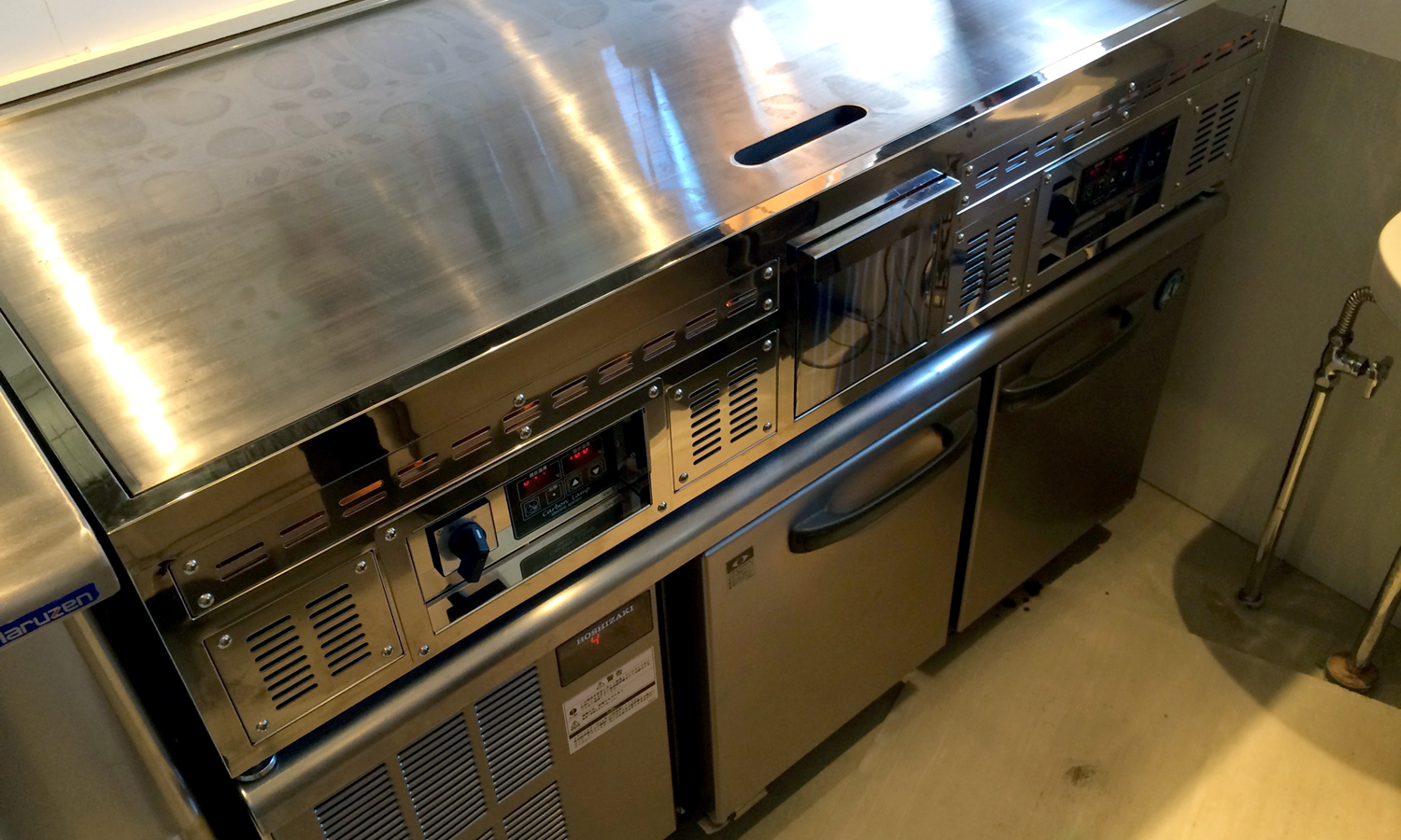 関東圏送料込み】台下コールドテーブル冷蔵冷凍庫 奮わ 